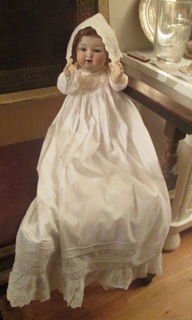 xxM962M Lovely 1880-1890 christning gown